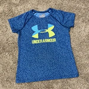 Under Armour top youth medium